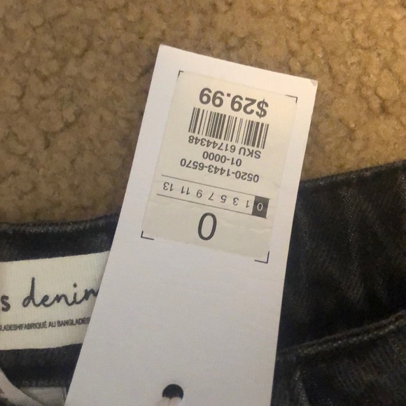 High rise black shorts - Picture 3 of 3